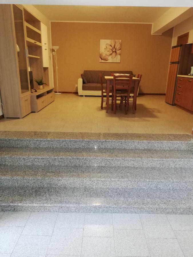 Nino'S Apartments Джардіні-Наксос Екстер'єр фото