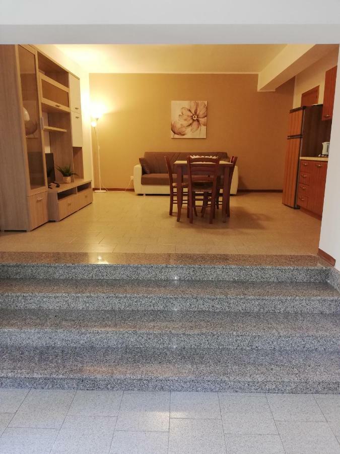 Nino'S Apartments Джардіні-Наксос Екстер'єр фото